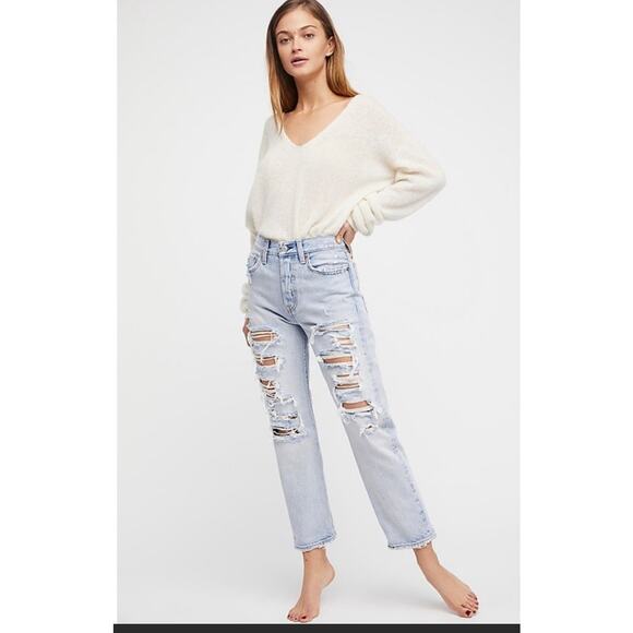 Levis Wedgie Straight leg high rise destroyed jeans light wash 29 - Picture 1 of 11